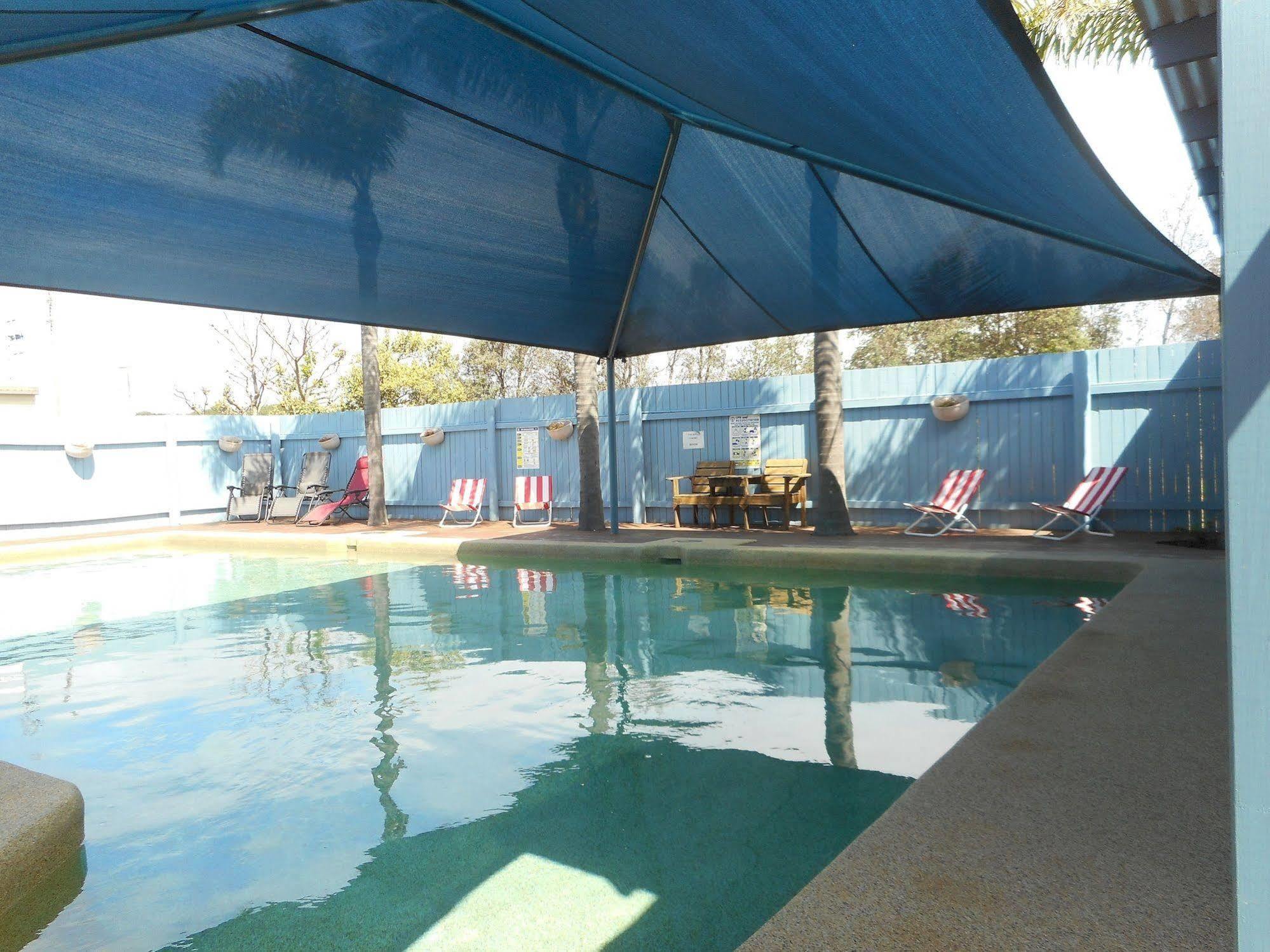 Two Shores Holiday Village Entrance Exterior foto